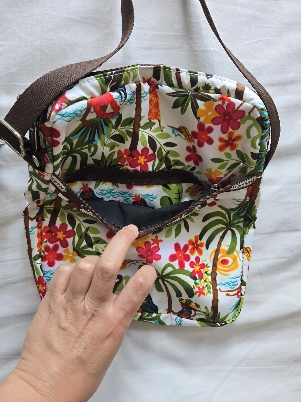 NWT LeSportsac Hawaii Exclusive Edna Crossbody Bag Set - Hula Chocolate